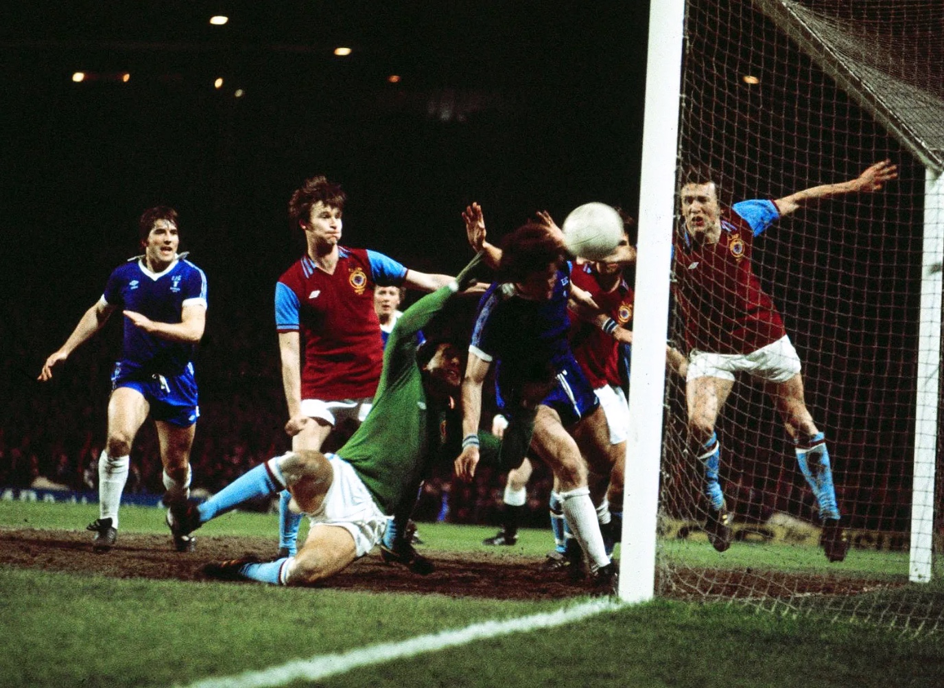 Remembering the never-ending final: Everton, Aston Villa and the three games to decide the 1977 League Cup